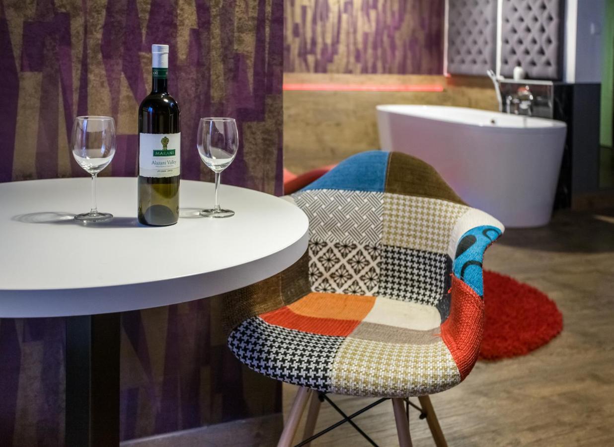 Yourplace Romantic Apartment With Private Patio Cracovia Exterior foto